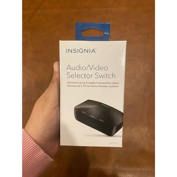 Insignia Audio/Video Selector Switch New in Box - Picture 1 of 5